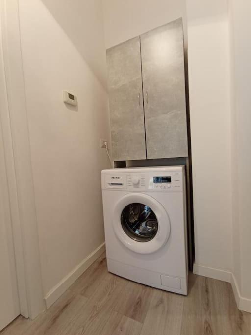 Andrea Central Apartment Bari Bagian luar foto