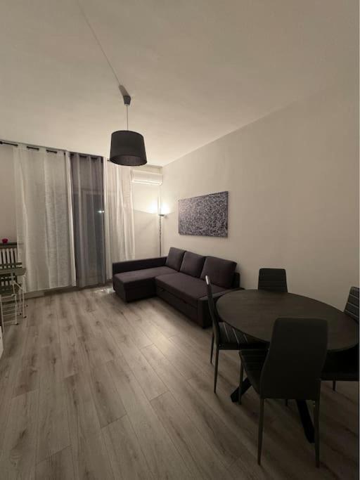 Andrea Central Apartment Bari Bagian luar foto