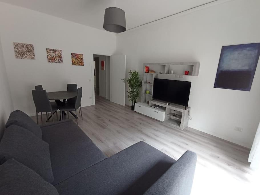 Andrea Central Apartment Bari Bagian luar foto